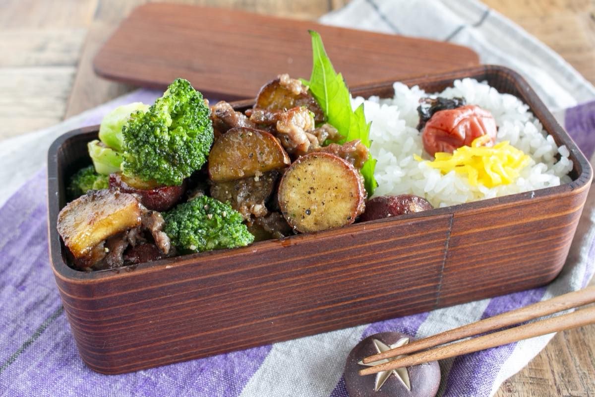豚こまとさつまいものガリバタ醤油炒め弁当