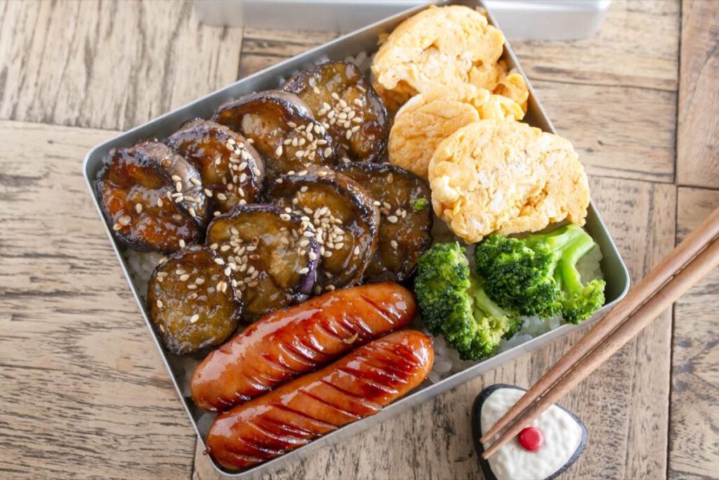 ウインナーと茄子のピリ辛照り焼き弁当